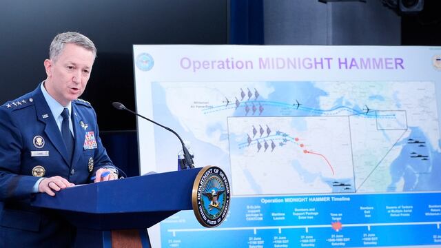 Presidente del Estado Mayor Conjunto de los Estados Unidos, Dan Caine, revela datos de Operación Midnight Hummer