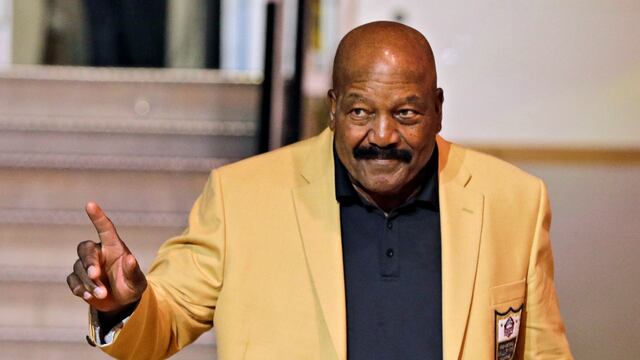 Jim Brown, ex corredor de la NFL.