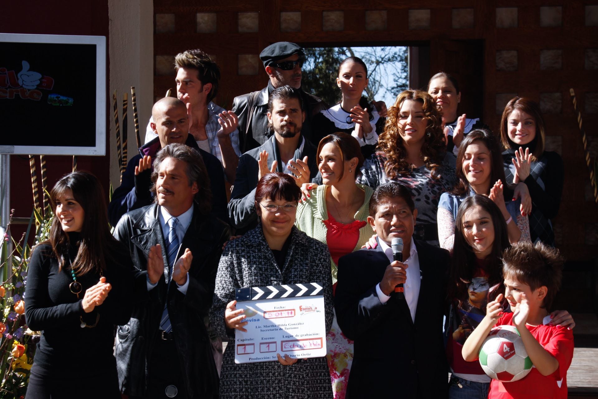 Elenco de Una familia con suerte.