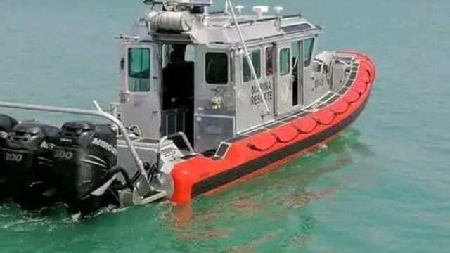 Marino muere presuntamente ahogado durante persecución de navío en Petatlán, Guerrero