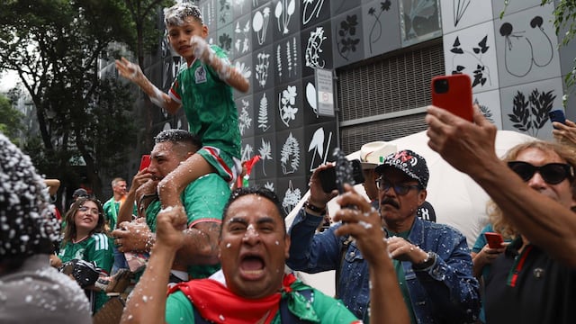 Lluvias no detienen festejo por triunfo de México en inauguración del Mundial 2026