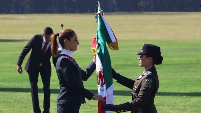 Claudia Sheinbaum Pardo, Presidenta de México, presidió la ceremonia conmemorativa del Día de la Bandera
