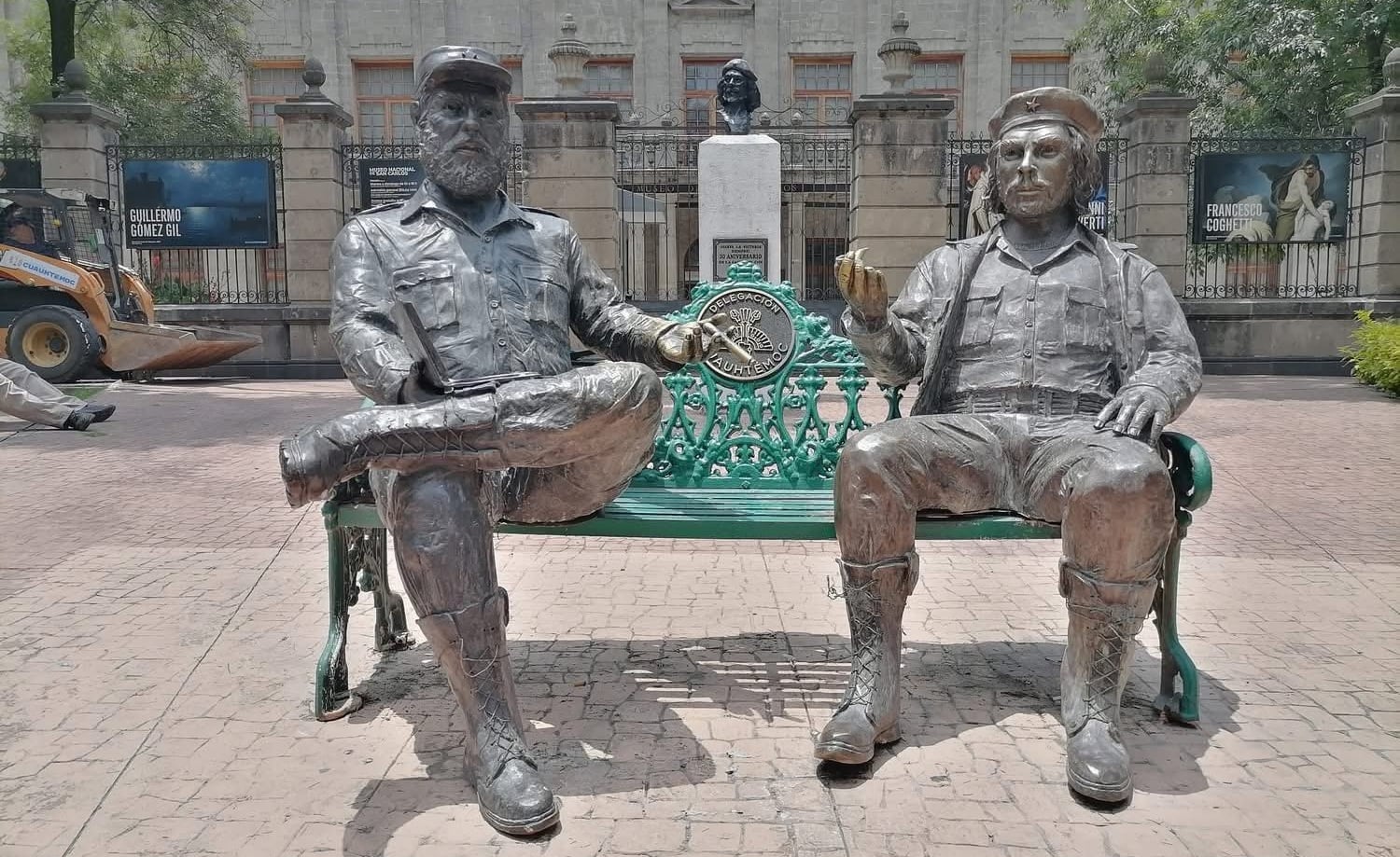 Cubanos en México preparan mitin para exigir regreso de estatuas del Che Guevara y Fidel Castro