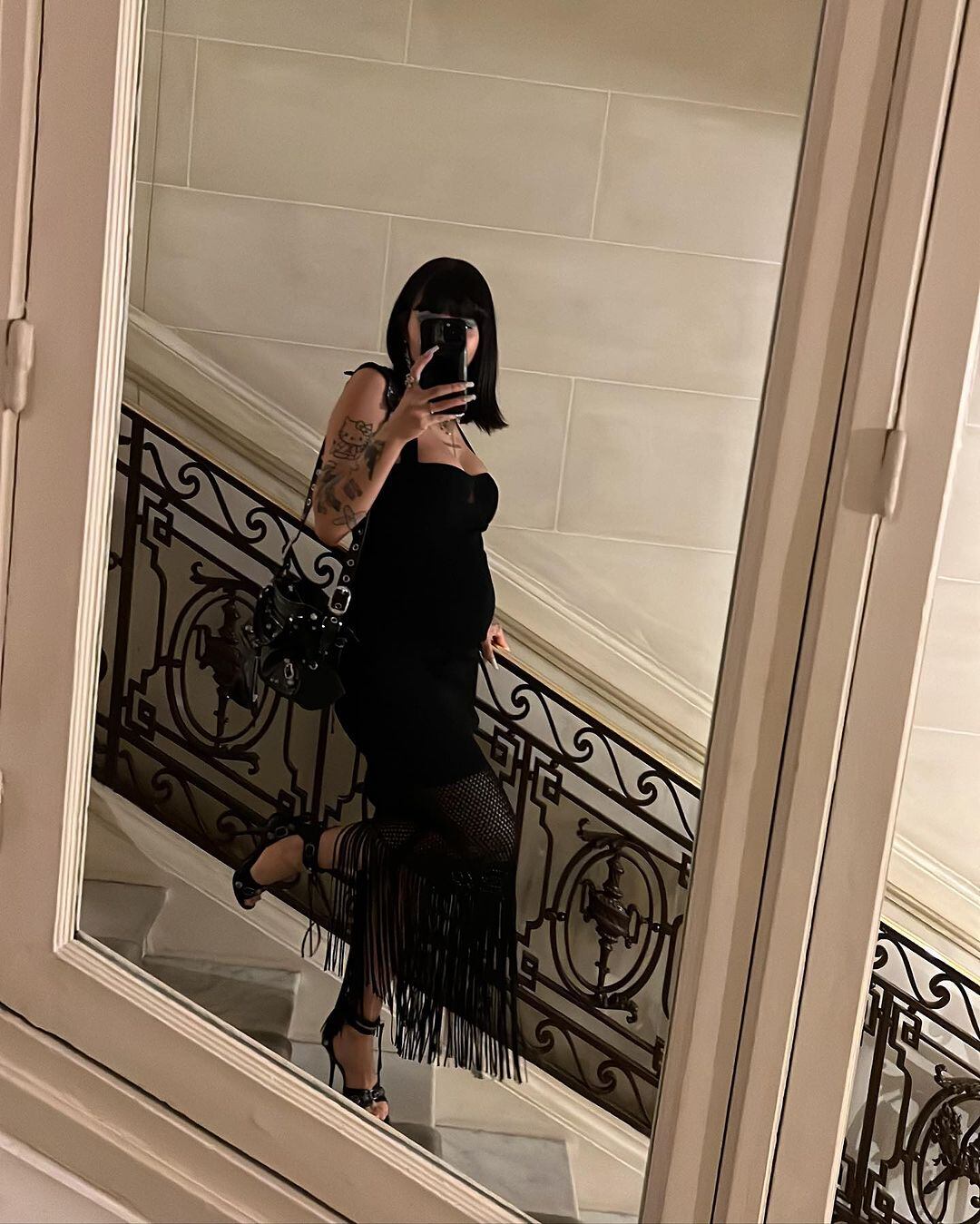 Cazzu se muestra embarazada y de vacaciones con Christian Nodal.