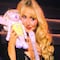 Sabrina Carpenter recibió un peluche del Dr. Simi en su último concierto en Chicago (VIDEO)
