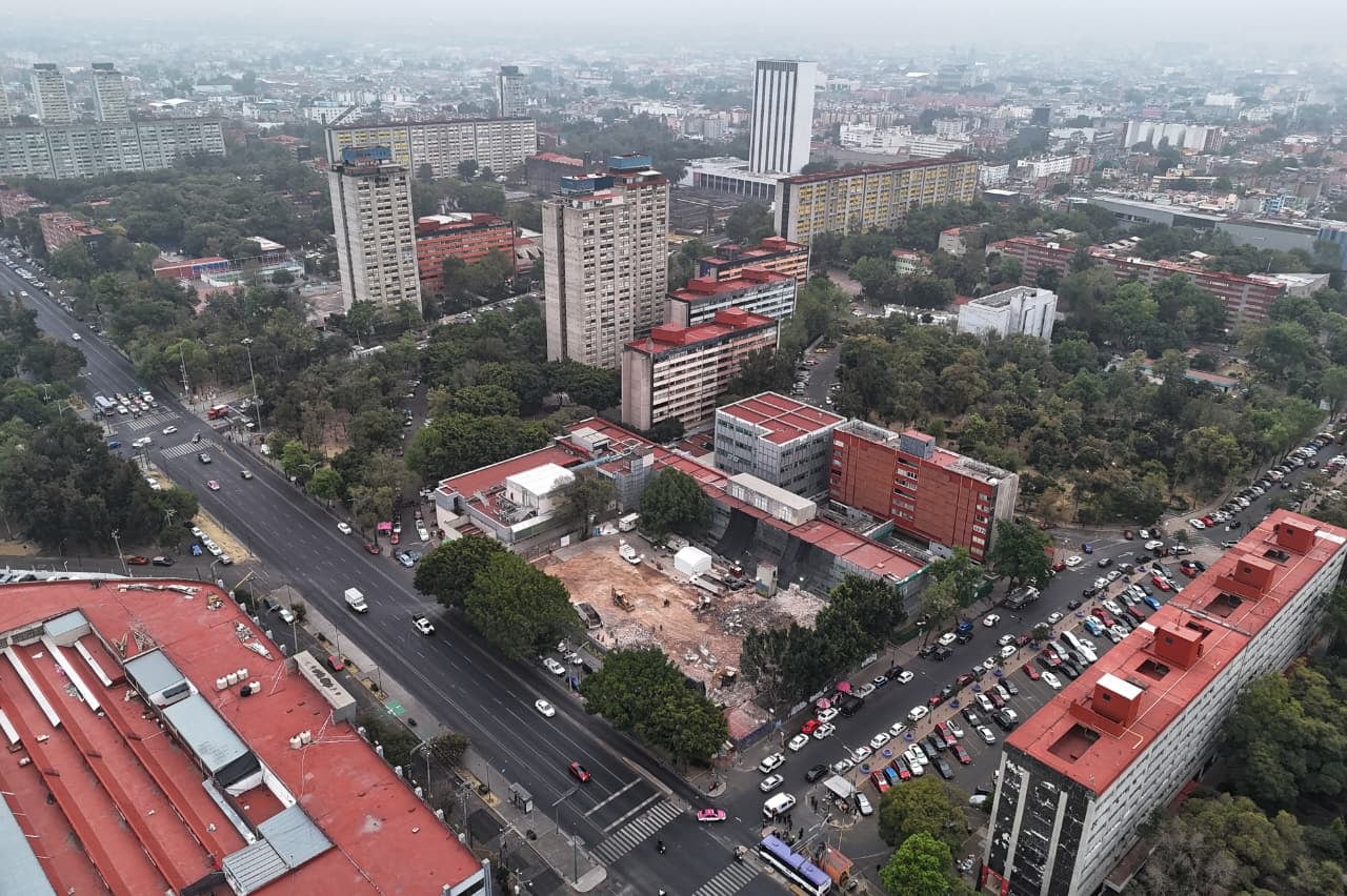ISSSTE concluye demolición del Hospital Gonzalo Castañeda; nuevo hospital en 2026.