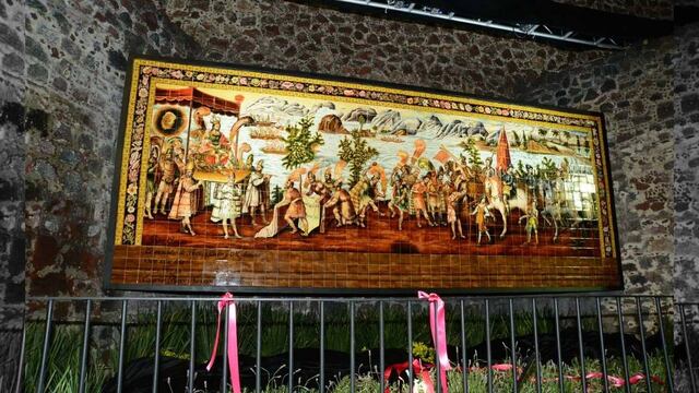 La obra es una reproducción fiel de la imagen tal y como se registró en el biombo del siglo XVIII que se conserva en la Colección del Banco Nacional de México.