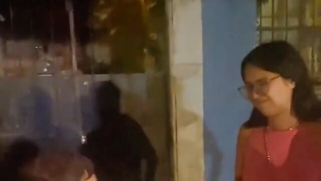 discute por la Conquista con españoles