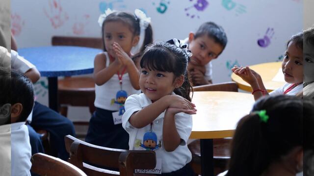 Reprueban la mitad de aspirantes a docentes en Edomex