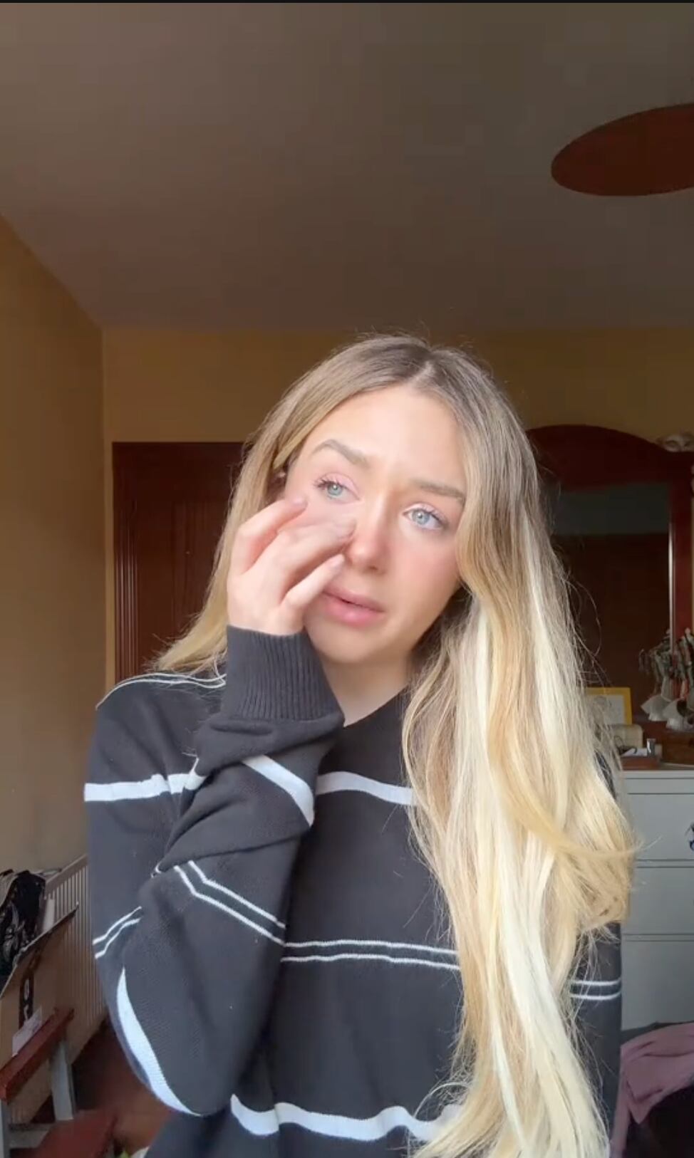 Natalia Jiménez confiesa tener cáncer en la sangre a sus 20 años de edad.