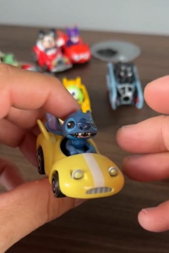 Hot Wheels Racerverse de Disney