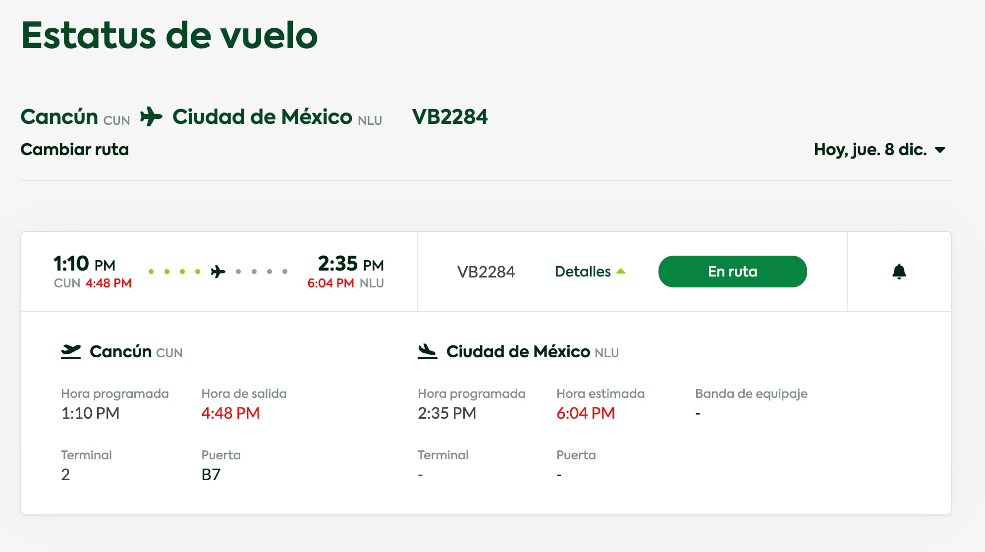 VIDEO: Vuelo de Viva Aerobus se retrasa 4 horas porque una escalera le pegó a un ala