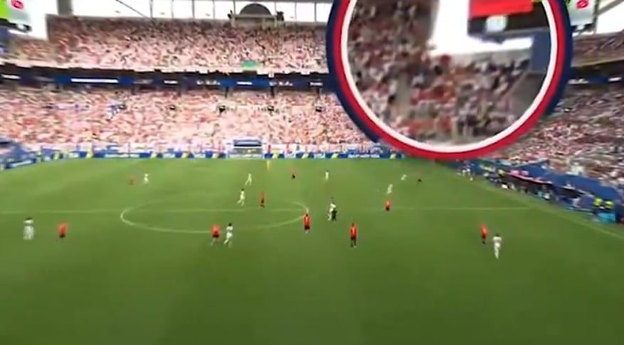 Polémica en el Noruega vs Inglaterra: una cámara influyó en la jugada del primer gol inglés.