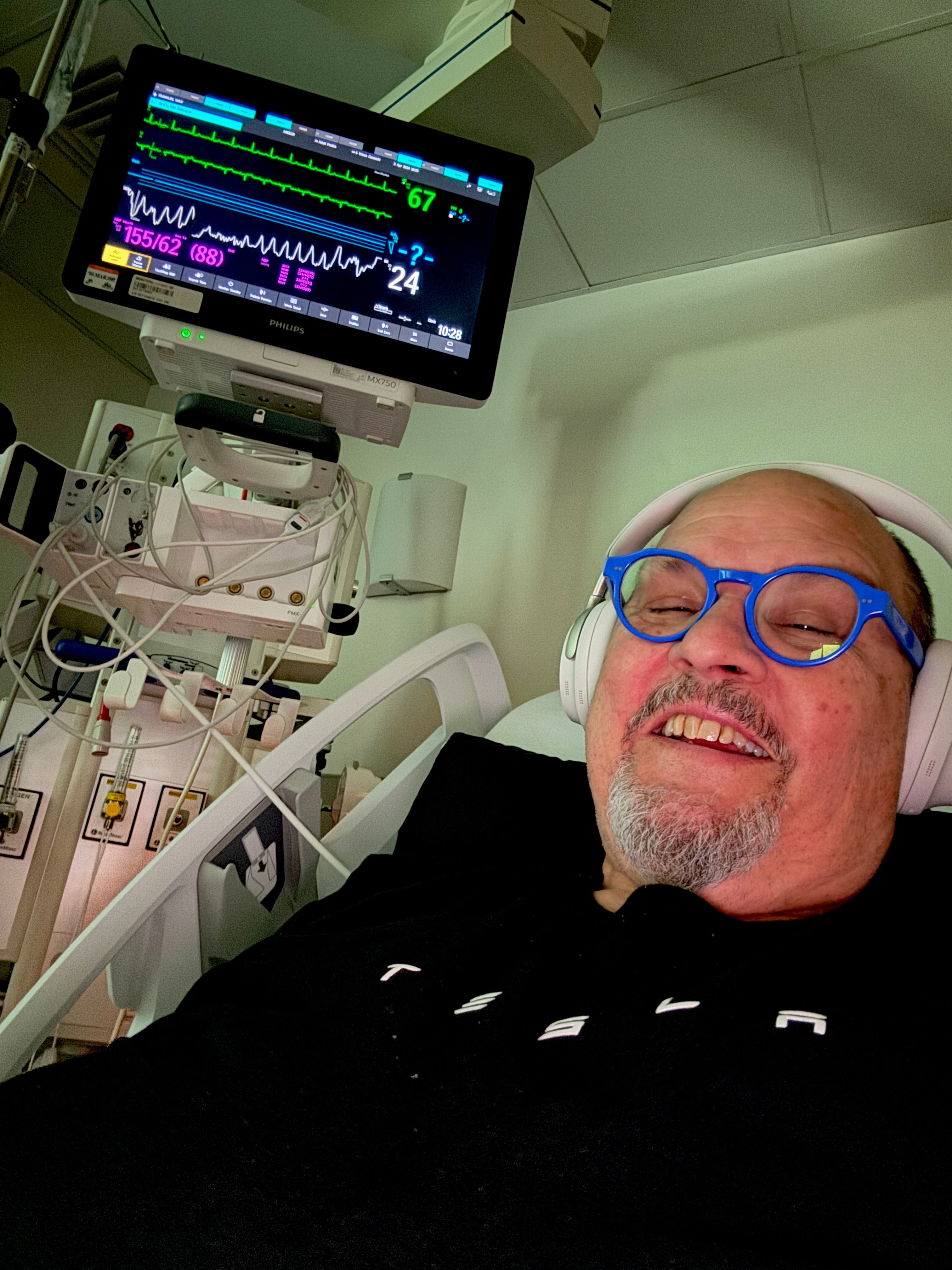 Maxpaul Franklin, hombre que fue llevado al hospital por un Tesla que se manejó en piloto automático
