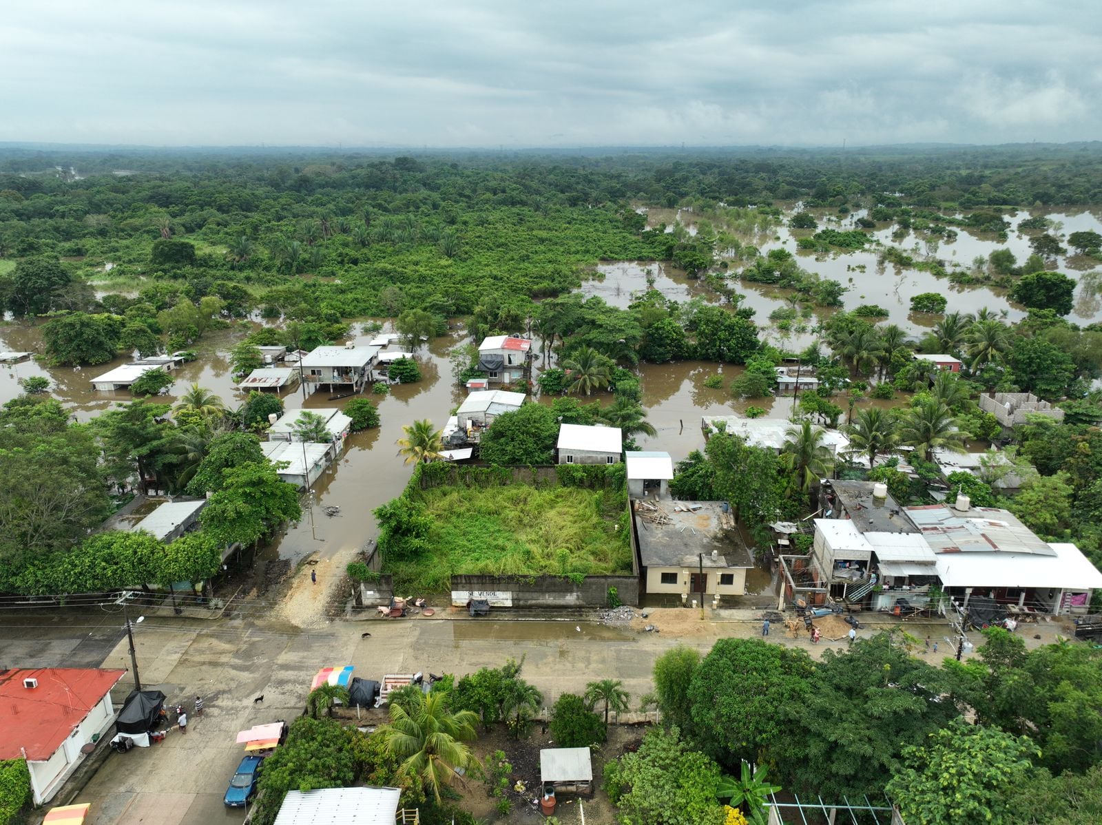 Río Coatzacoalcos se desborda y deja estas imágenes