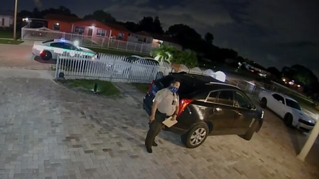 Policía mata perro de ocho meses