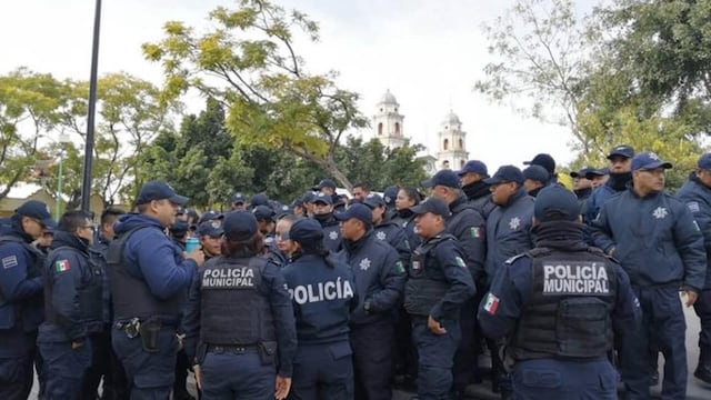 Policías municipales