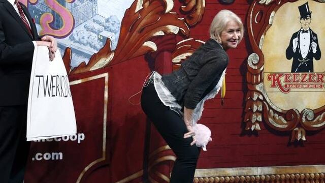 Helen Mirren "perreando como reina"