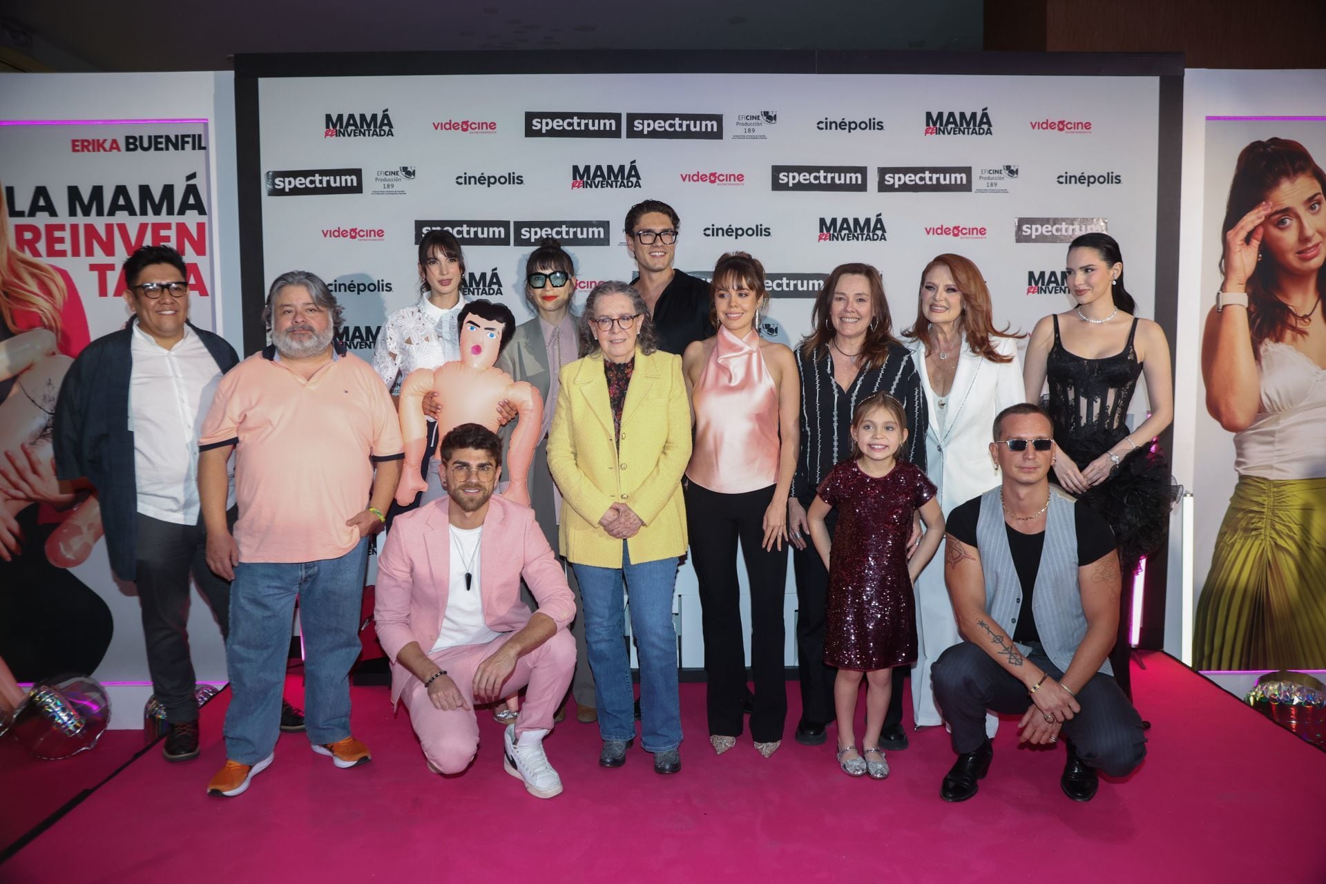 Equipo de la película Mamá Reinventada.