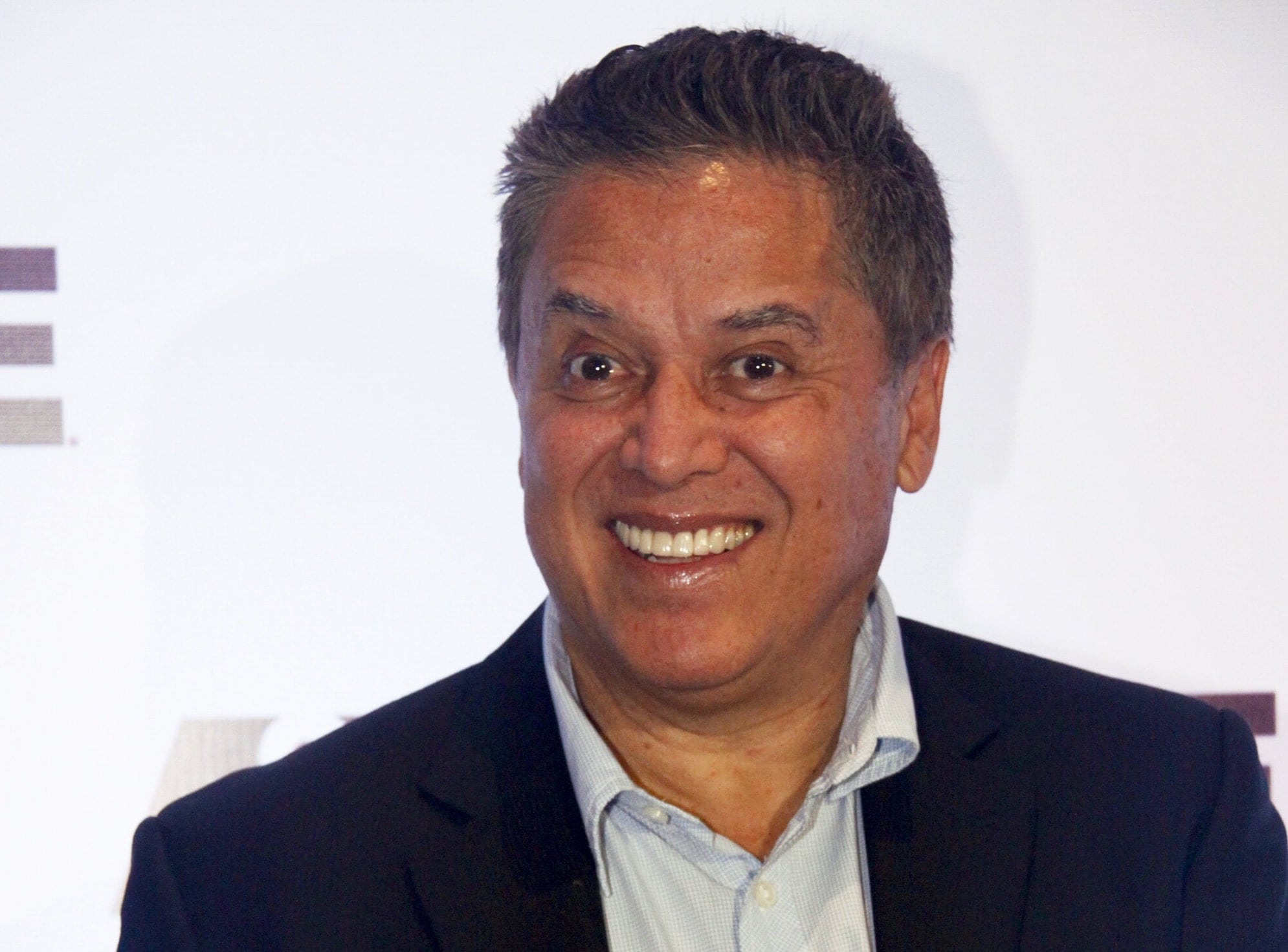 Mario Bezares