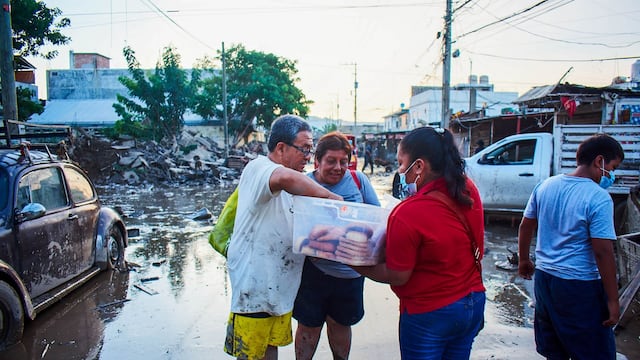 La Colonia Floresta sigue inundado, no hay militares ni marina, poquísima presencia de policía
