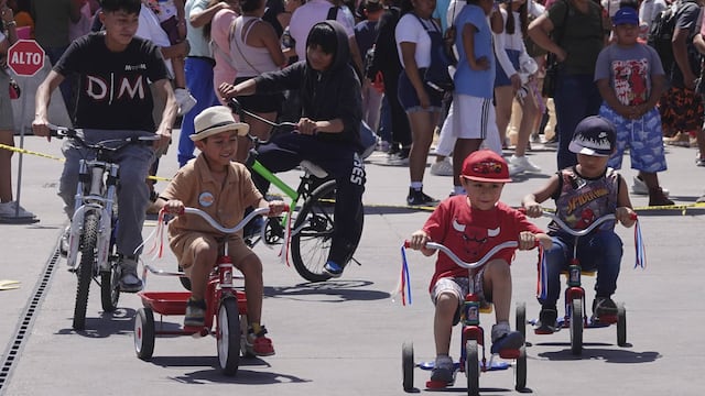 Miles de niños acompañados de sus familias, acudieron a la plancha del Zócalo capitalino al Festival "Zocalito de las Infancias"