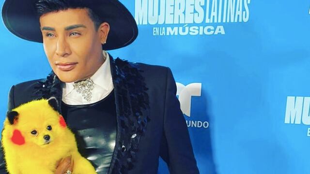 Eduardo Antonio tiñe a su perro