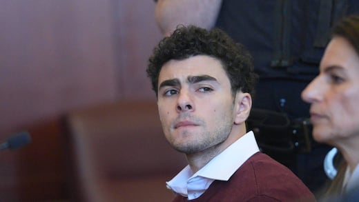 Luigi Mangione: Fiscal de Estados Unidos Pam Bondi instruye solicitar pena de muerte por asesinato de CEO Brian Thompson