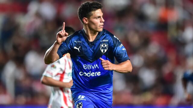 Ponchito González se vistió de héroe para Rayados frente a Necaxa.