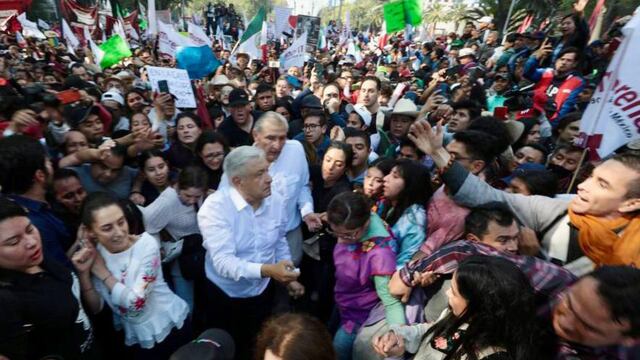 Claudia Sheinbaum acompañó a AMLO en su marcha