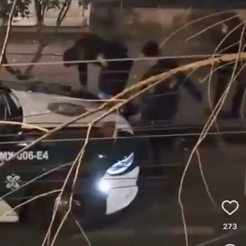 Policías de CDMX golpean a joven en la colonia Roma