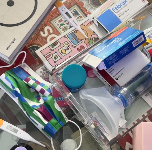 Danna Paola tiene influenza y bronquitis