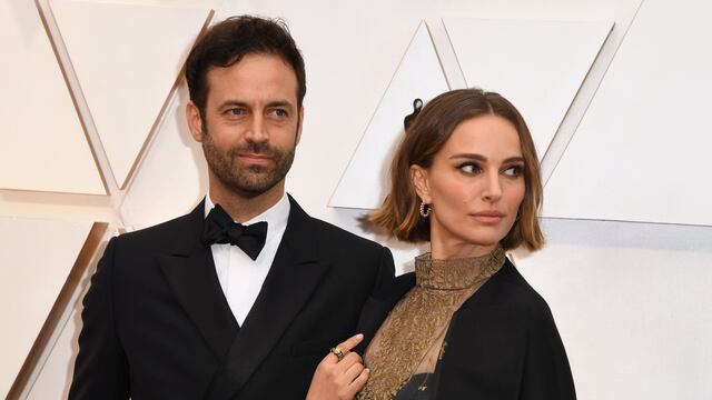 Natalie Portman utilizó una capa con los nombres bordados de todas las directoras a quienes La Academia no consideró