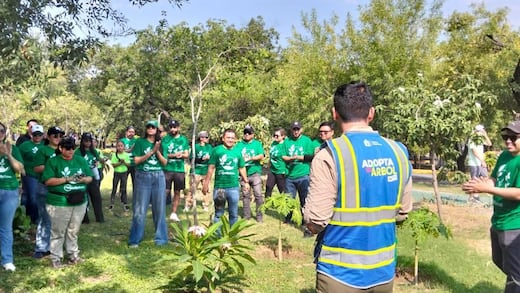 Monterrey celebra aniversario del Parque España con jornada de forestación