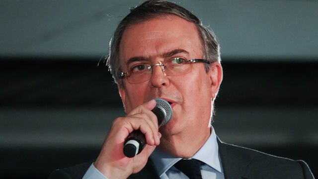 ¿Encontró el amor fuera de casa? A Marcelo Ebrard le gritan presidente... en el Partido Verde