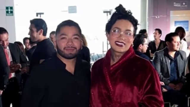 Paola Suárez en la inauguración del negocio de su amigo, Tadeo