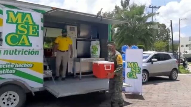 Los damnificados por las inundaciones en Múzquiz, Coahuila; reciben apoyo de Maseca.