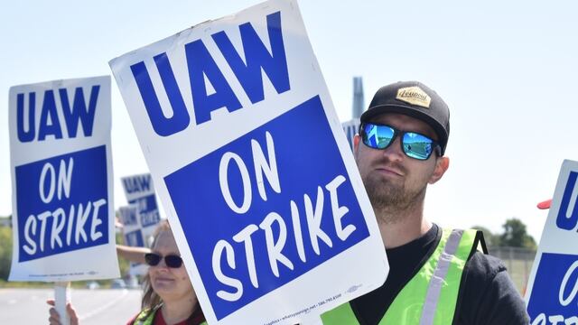 Huelga de GM, Ford y Stellantis en Estados Unidos
