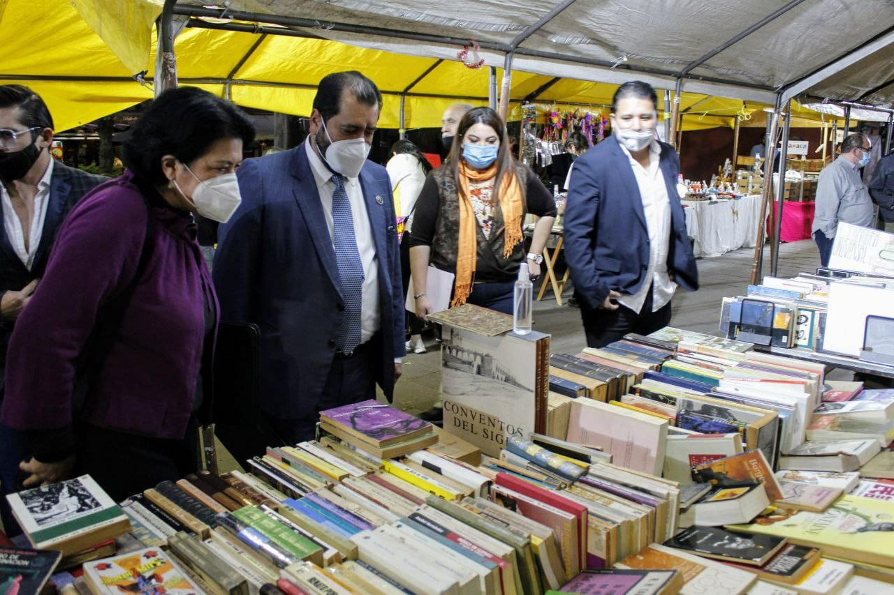 Obdulio Ávila Mayo e Hilda Trujillo Soto en el Festival del Libro y la Cultura “Cantos”