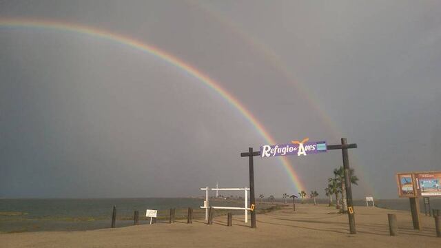 Cuando paró de llover en Guerrero Negro, en Mulegé, un gran arcoiris apareció en el cielo.