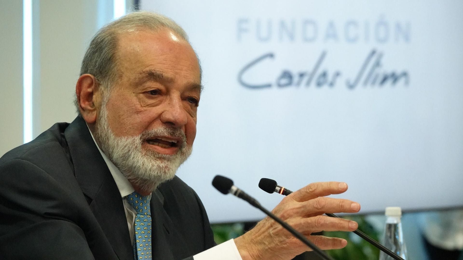Carlos Slim en conferencia el 12 de febrero de 2024