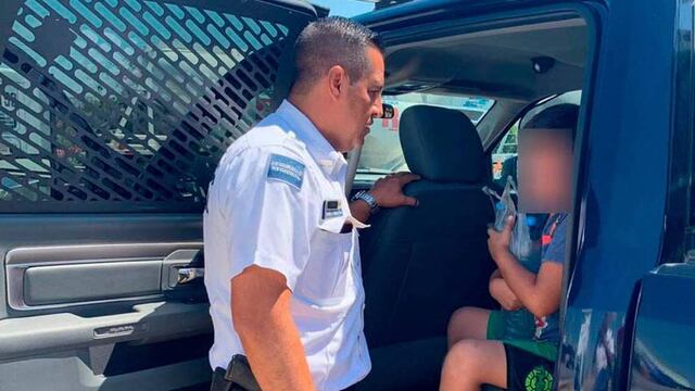 Policías Federales encontraron a la familia y entregaron al niño.