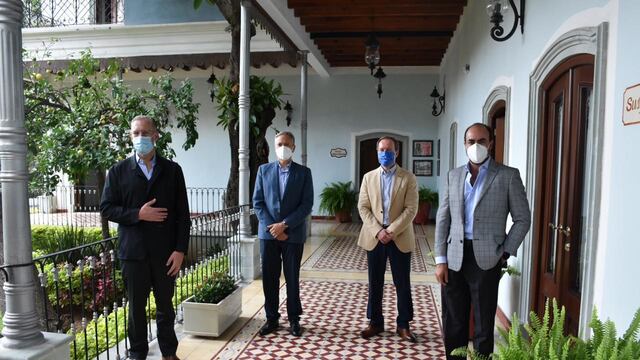 Gustavo Puente Orozco.