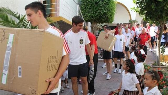 Selección de Alemania Sub 17 visita Oasis del Niño