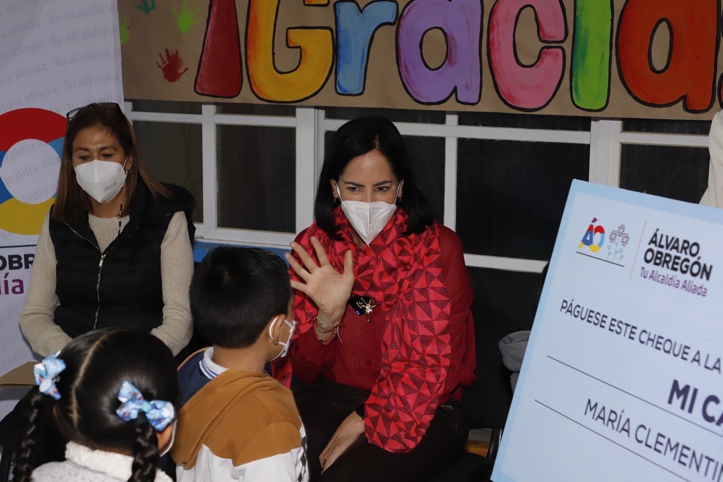 Lía Limón otorga apoyo a Estancias Infantiles