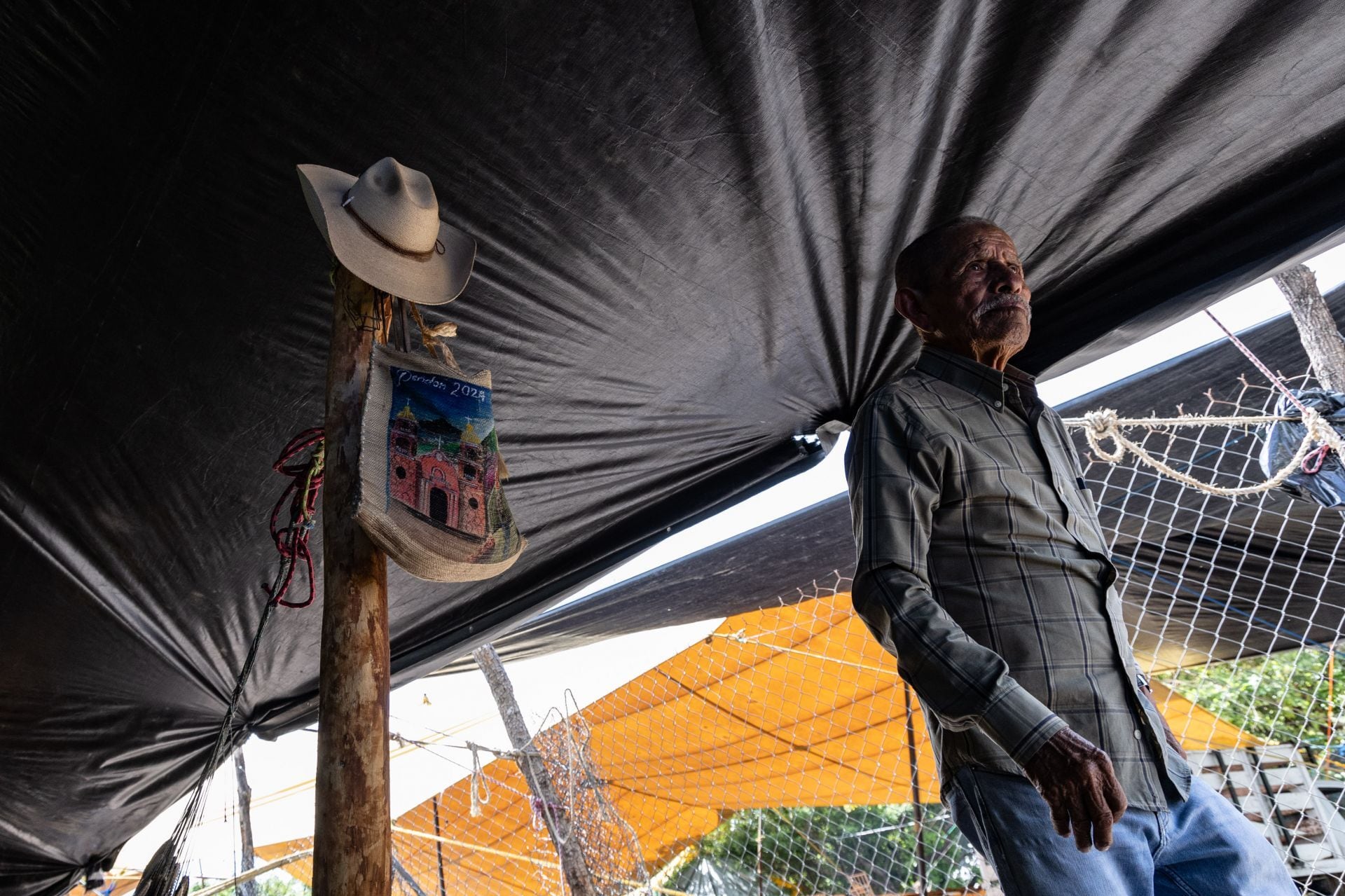 Don Mariano, productor de mezcal en Guerrero