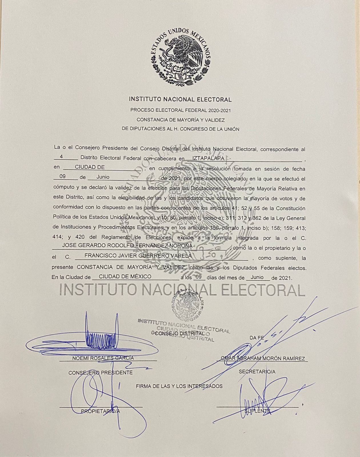 Gerardo Fernández Noroña compartió su constancia y afirmó que es un "regalito para la derecha"