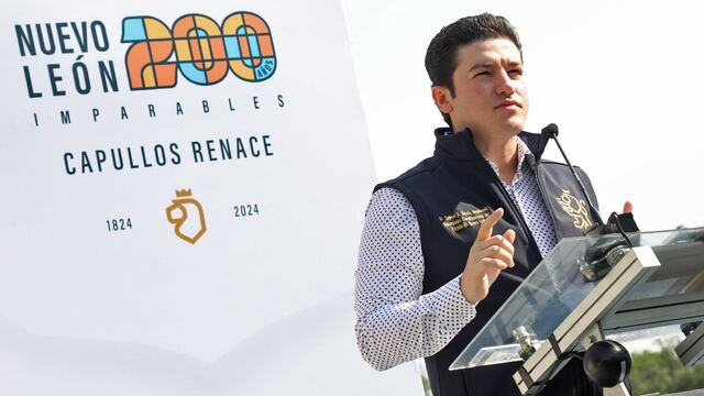 Samuel García y Mariana Rodríguez develan primera placa conmemorativa al 200 aniversario de Nuevo León