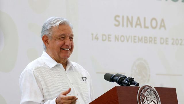 AMLO responde a Ricardo Salinas Pliego sobre deuda con el SAT