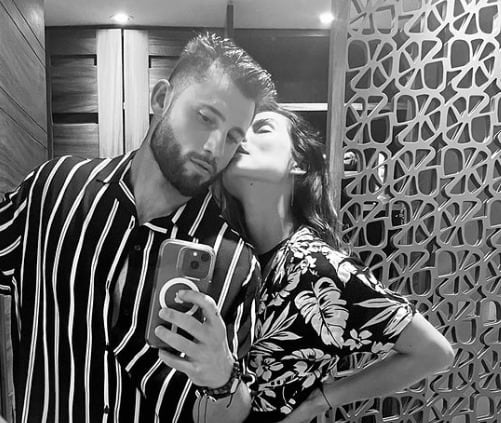 María León presume con sensuales fotos a su novio Allen Genkin